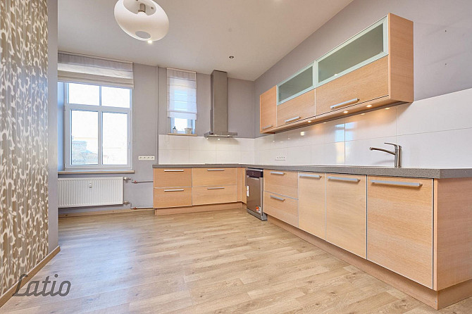 Elegants 4-istabu dzīvoklis Rīgas centrā  pirmskara mūra namā, Ģertrūdes ielā

Pārdošanā gaišs un pl Рига - изображение 8