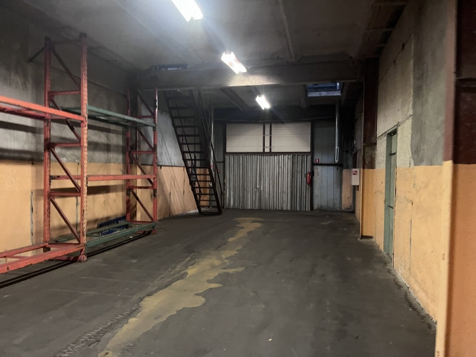 Nomai pieejamas noliktavas telpas Meiranu iela 4.  * Kopēja Platība 1750 kv. m. ; * Griestu augstāka Рига - изображение 5