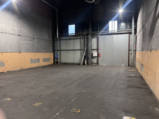 Nomai pieejamas noliktavas telpas Meiranu iela 4.  * Kopēja Platība 1750 kv. m. ; * Griestu augstāka Рига - изображение 8