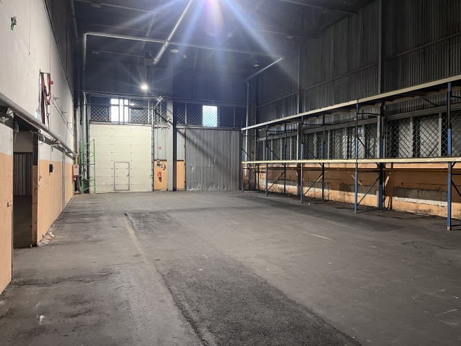 Nomai pieejamas noliktavas telpas Meiranu iela 4.  * Kopēja Platība 1750 kv. m. ; * Griestu augstāka Рига - изображение 7