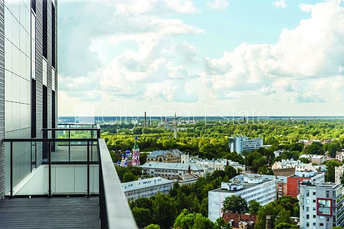 Здание во дворе, реновированный дом, закрытый двор, вход с улицы и со двора, окна Рига - изображение 18