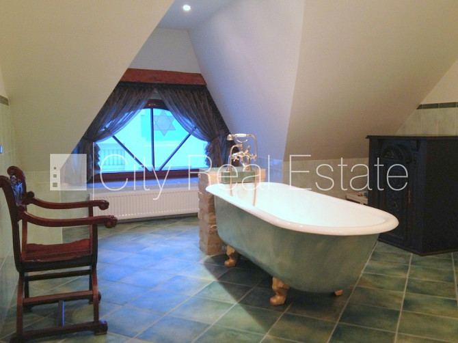 Fasādes māja, renovēta māja, slēgts pagalms, ieeja no ielas, ir lifts, kāpņu telpa bez Rīga - foto 15