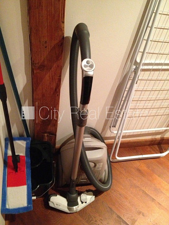 Fasādes māja, renovēta māja, slēgts pagalms, ieeja no ielas, ir lifts, kāpņu telpa bez Rīga - foto 20