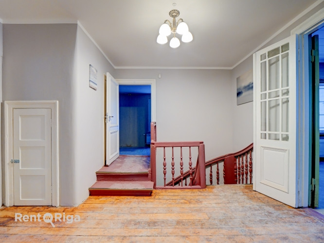 Piedāvājumā dzīvokļi Jūrmalā, rūpīgi saglabātā un atjaunotā vēsturiskā koka karkasa Jūrmala - foto 1