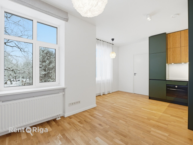 Piedāvājumā  kvalitatīvi un pārdomāti plānots 3-istabu dzīvoklis Āgenskalnā, vienā no Rīga - foto 2