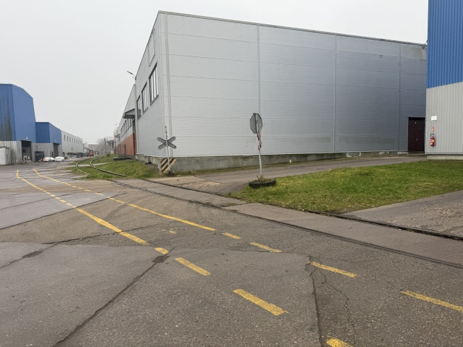 Склад БЕЗ отопления с кран-балкой (5t) в портовом терминале Порт Магнат Рига - изображение 8