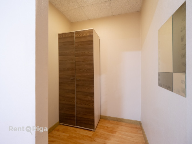 Аккуратное здание и тихие, качественные офисы в самом центре Риги на улице Рига - изображение 3