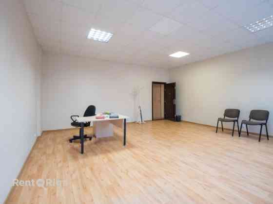 Аккуратное здание и тихие, качественные офисы в самом центре Риги на улице Рига