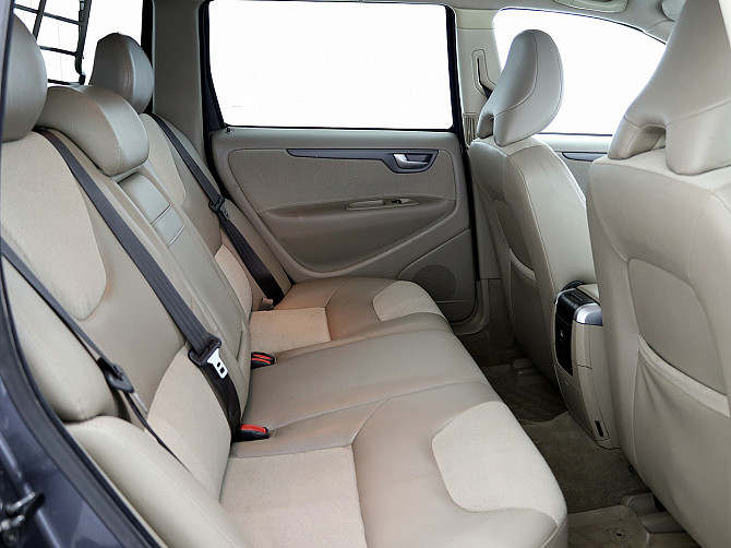 Volvo XC70 Summum Facelift ATM 2.5 154kW Tallina - foto 7