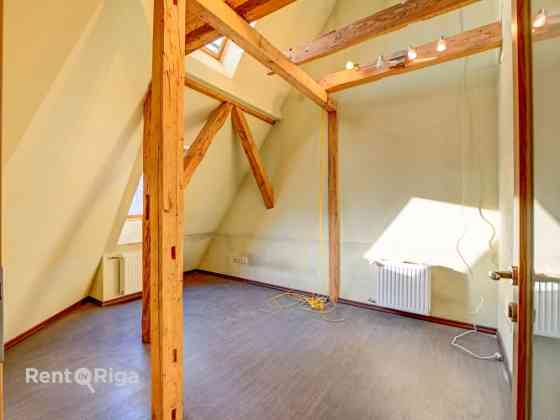 Сдаются офисные помещения в Агентскалнсе в красивом довоенном здании. Рига