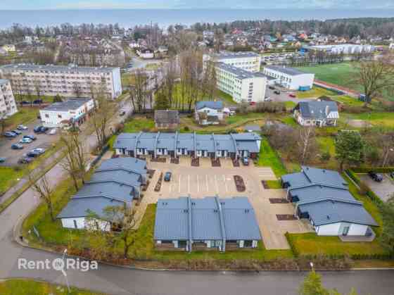 Аренда или аренда с правом выкупа!  Современный таунхаус в частном, закрытом Юрмала