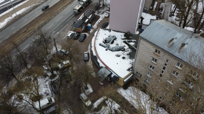 Tiek iznomāta atsevišķi stāvoša ēka aktīvas ielas mālā, pretī Nacionālajai Bibliotēkai.   + Ēka aprī Рига - изображение 9