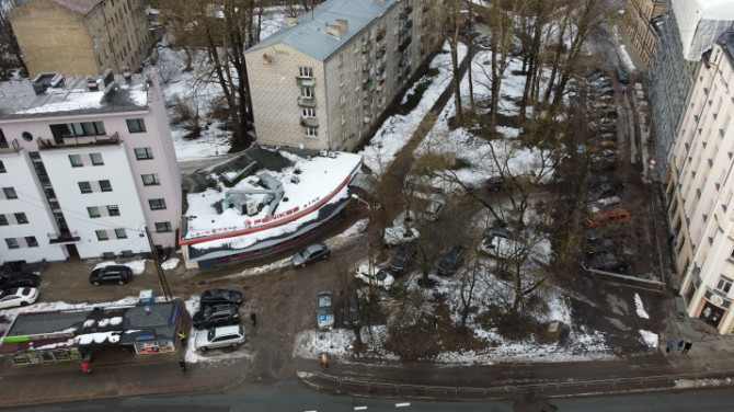 Tiek iznomāta atsevišķi stāvoša ēka aktīvas ielas mālā, pretī Nacionālajai Bibliotēkai.   + Ēka aprī Рига - изображение 7
