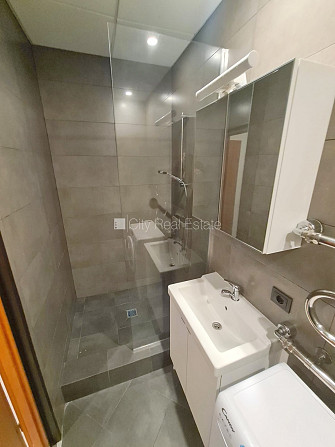 Jaunceltne, fasādes māja, slēgts pagalms, ieeja no ielas, ir lifts, kāpņu telpa pēc Rīga - foto 14