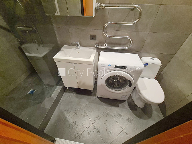 Jaunceltne, fasādes māja, slēgts pagalms, ieeja no ielas, ir lifts, kāpņu telpa pēc Rīga - foto 12