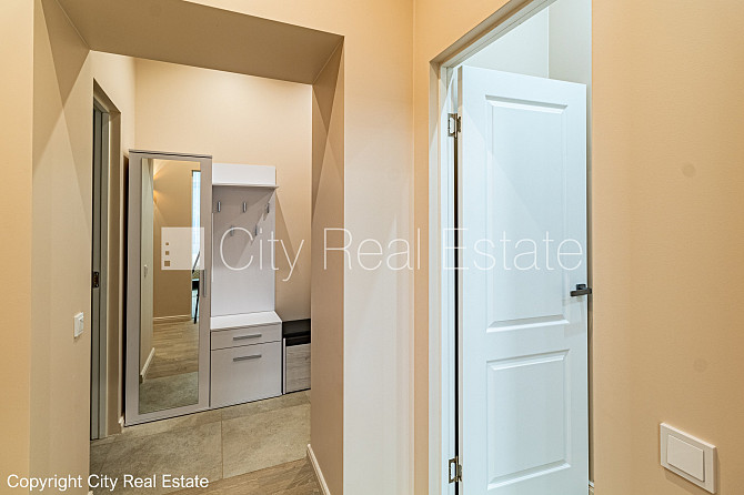 Фасадный дом, реновированный дом, фасад с декоративной штукатуркой, закрытый Рига - изображение 17