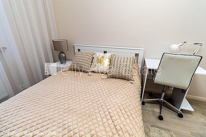 Фасадный дом, реновированный дом, фасад с декоративной штукатуркой, закрытый Рига - изображение 15