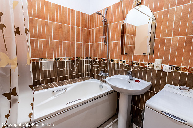 Фасадный дом, реновированный дом, фасад с декоративной штукатуркой, закрытый Рига - изображение 17