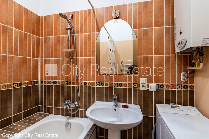 Фасадный дом, реновированный дом, фасад с декоративной штукатуркой, закрытый Рига - изображение 18