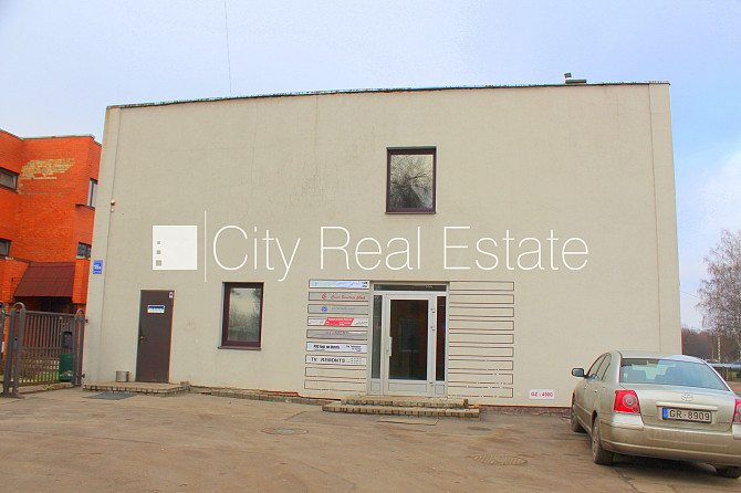 Fasādes māja, slēgts pagalms, iežogota teritorija, vieta vairākām automašīnām, beletāža, Rīga - foto 2