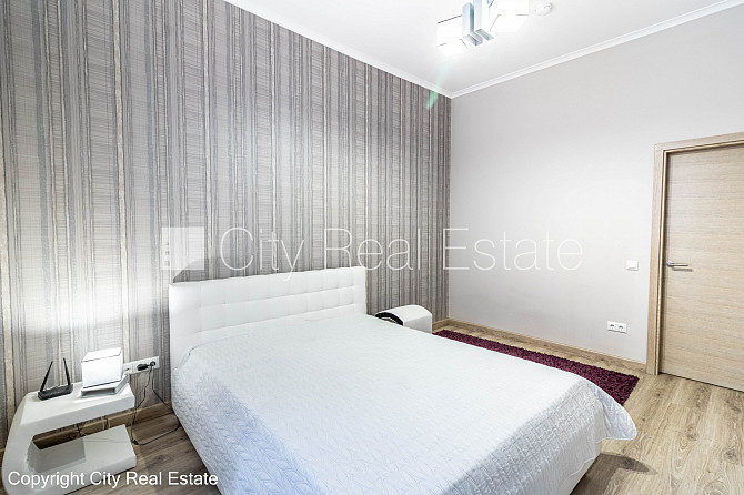 Фасадный дом, реставрированный дом, закрытая территория, вход с улицы, лестничная Рига - изображение 7