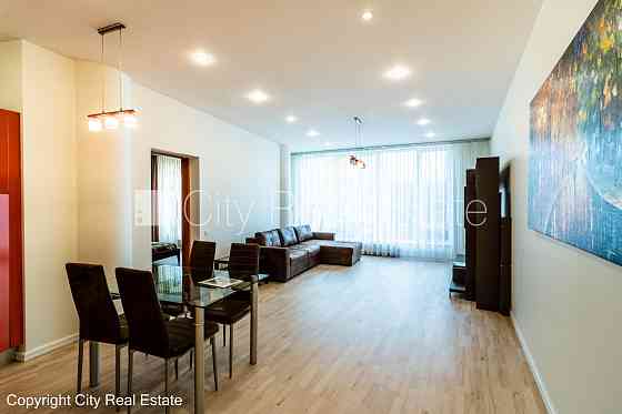 Проект - Centra Nams (Центра Намс), новостройка, закрытая территория, место для машины, Рига