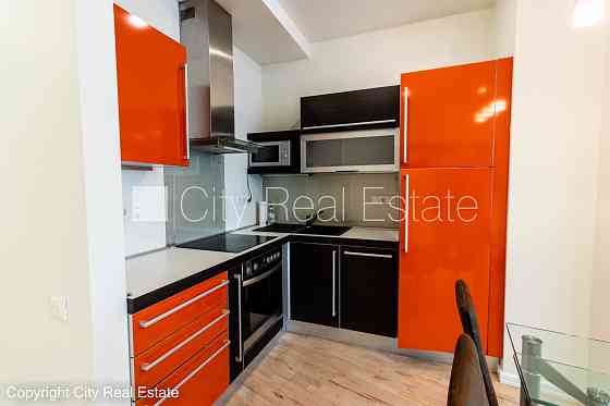 Проект - Centra Nams (Центра Намс), новостройка, закрытая территория, место для машины, Рига