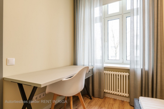 Pilnībā mēbelēts 2-istabu dzīvoklis jūgendstila ēkā Rīgas Centrā.  Krišjāņa Valdemāra Rīga - foto 8