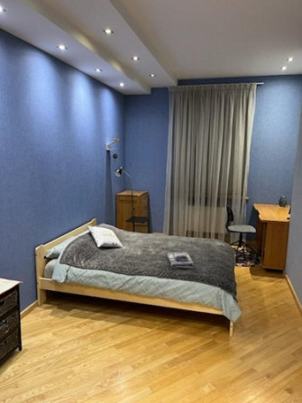 Izīrē 3 istabu dzīvokli centrā!  Dzīvoklis ir plašs un mājīgs - ar savu šarmu. Ienākot, Rīga - foto 8