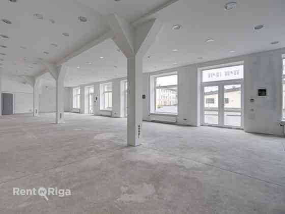 Новые, просторные и современные помещения в Тихом центре.  Предлагаем в аренду Rīga