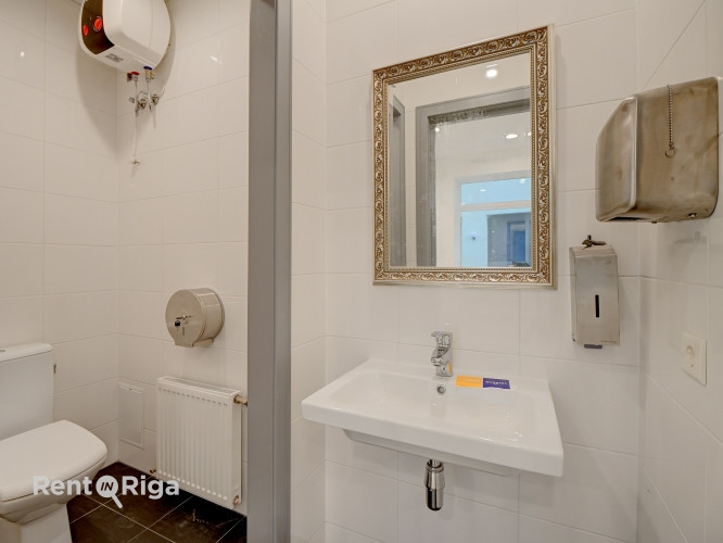 Jaunas, plašas un modernas telpas Klusajā centrā.  Piedāvājam nomai mūsdienīgas un stilīgas Rīga - foto 5