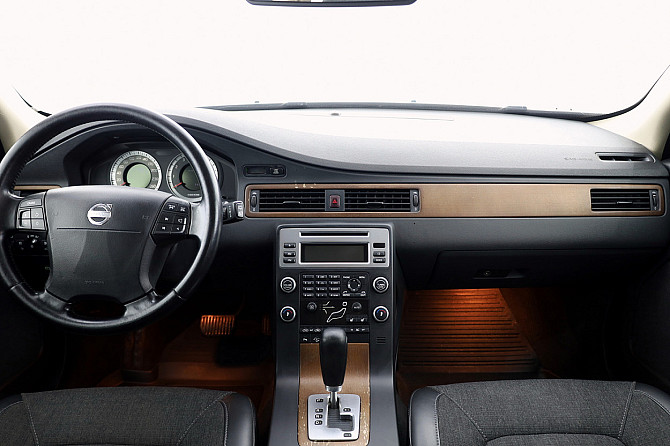 Volvo XC70 Summum AWD ATM 3.2 175kW Таллин - изображение 5