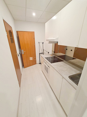 Новостройка, фасадный дом, закрытый двор, вход с улицы, лифт, лестничная клетка Рига - изображение 9