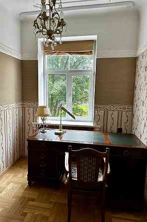 Фасадный дом, реновированный дом, благоустроенная озеленённая территория, одна Рига