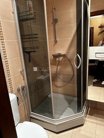 Фасадный дом, реновированный дом, благоустроенная озеленённая территория, одна Рига - изображение 6