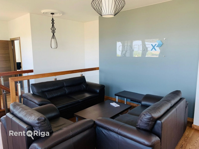 Ekskluzīvs divstāvu penthauss ar iespaidīgu panorāmas skatu uz Rīgu, projektā Duntes Ozoli. Rīga - foto 2