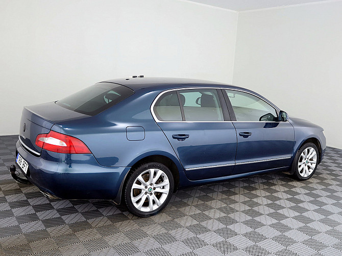 Skoda Superb Highline 4x4 ATM 3.6 191kW Tallina - foto 3