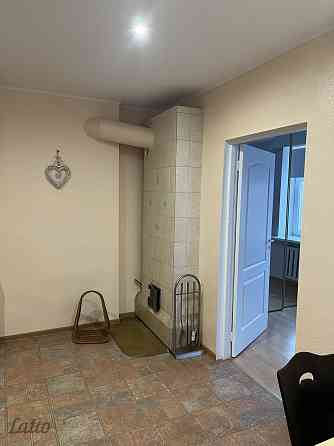 Izīrē plašu, ērta plānojuma četru istabu dzīvokli centrā, Kr. Valdemāra ielā, veikts kosmētiskais re Rīga