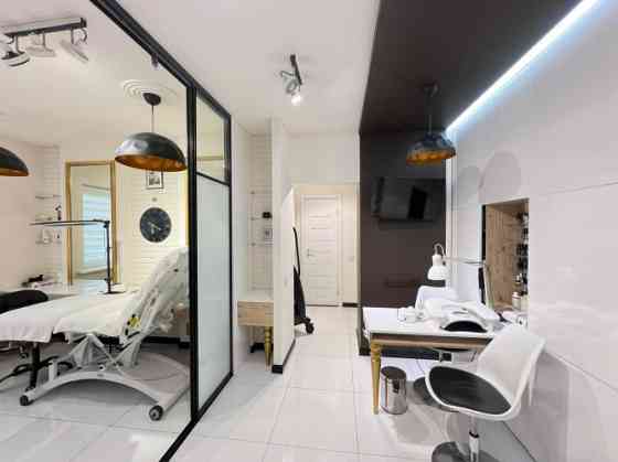 Продаётся полностью готовый салон красоты в Риге!  Отличная возможность как для Рига