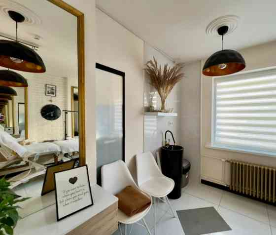 Продаётся полностью готовый салон красоты в Риге!  Отличная возможность как для Рига