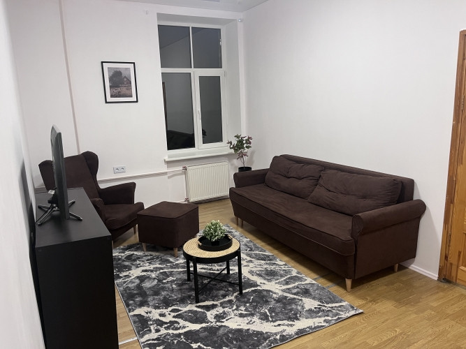 Izīrē gaišu un plašu dzīvokli Merķeļa ielā 8, pašā Rīgas centrā. Dzīvoklī ir divas izolētas guļamist Рига - изображение 2