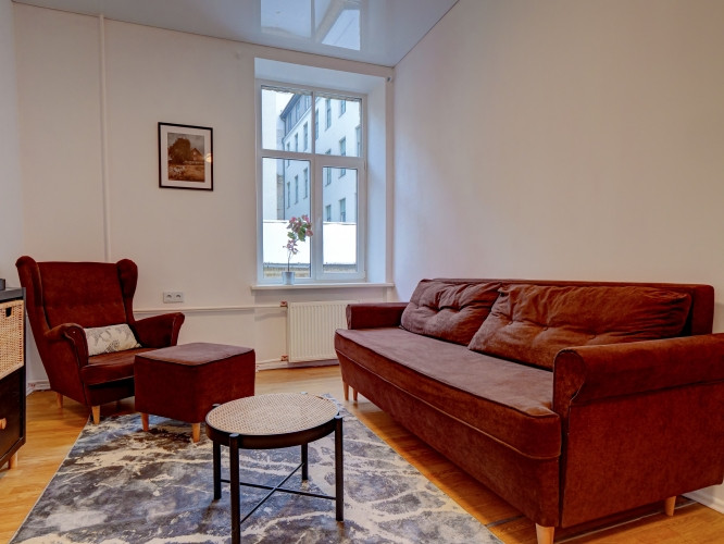 Izīrē gaišu un plašu dzīvokli Merķeļa ielā 8, pašā Rīgas centrā. Dzīvoklī ir divas Rīga - foto 12