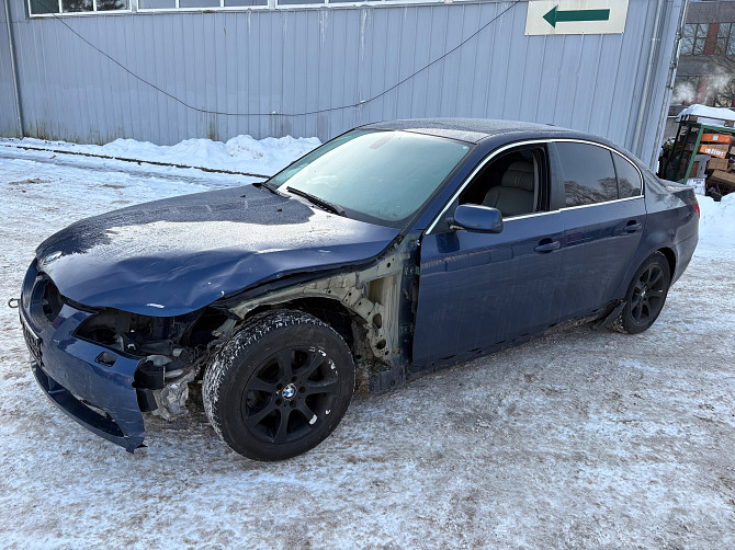 Продаётся БМВ после аварии
Двигатель заводится, коробка в рабочем состоянии
2 ключа. Оригинальный... Rīga - foto 3