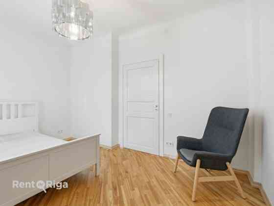 4-room apartment with a park view in the center of Riga.  A cozy and bright four-room apartment is a Rīga