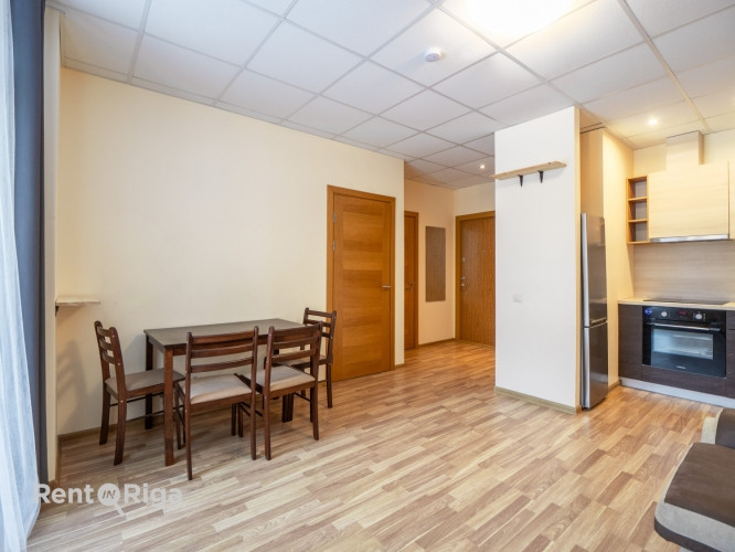 Īrei pieejams 2 istabu dzīvoklis  Dzīvoklis ir aprīkots ar visu nepieciešamo, tai skaitā, Rīga - foto 4