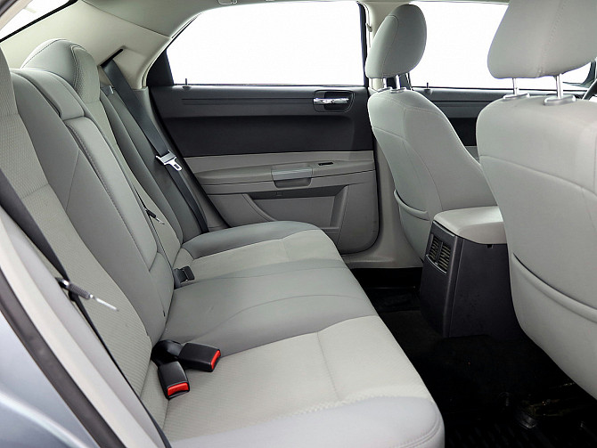 Chrysler 300 C Comfort 2.7 142kW Таллин - изображение 7