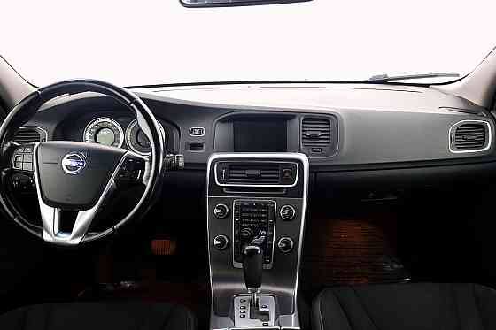 Volvo V60 Momentum AWD 4x4 ATM 2.4 D5 151kW Таллин