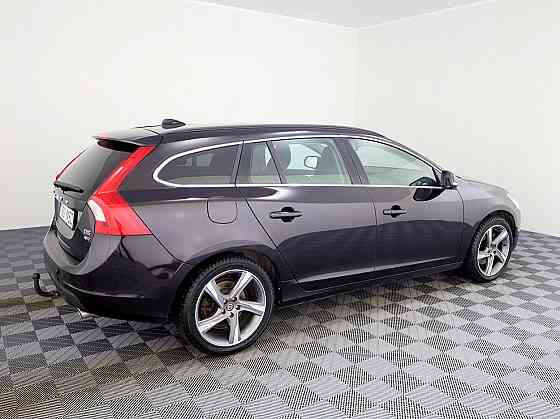 Volvo V60 Momentum AWD 4x4 ATM 2.4 D5 151kW Таллин