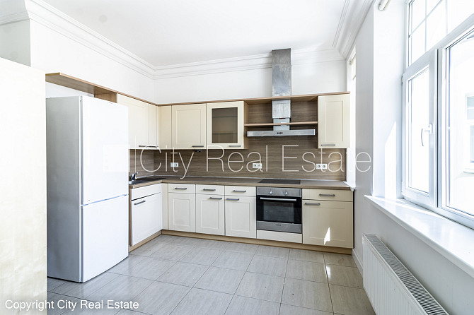 Земля в собственности, частный дом, благоустроенная озеленённая территория 1910 м2, Рига - изображение 15