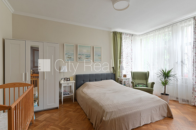 Фасадный дом, реновированный дом, вход с улицы, лифт, терасса, окна выходят в обе Рига - изображение 9